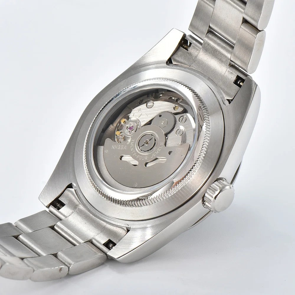 Oyster style solid dial with date