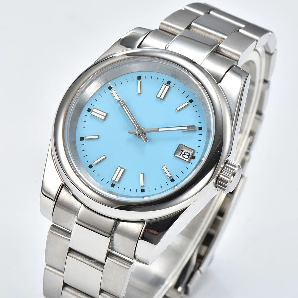 Oyster style solid dial with date